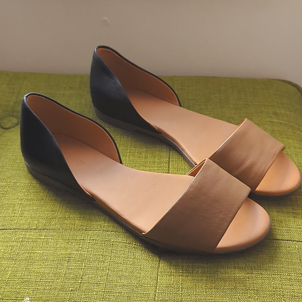 JCrew Leather Ballet Flats, Open Toe Shoe, never worn black tan spring sandal
